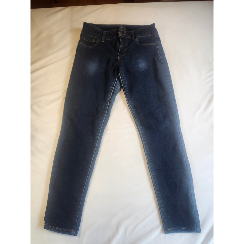 D. Jeans Women's Skinny Jeans Dark Wash Stretch Denim Size 8 Double Button
